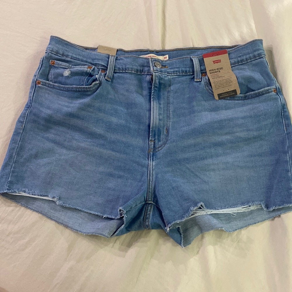 Levi’s shorts